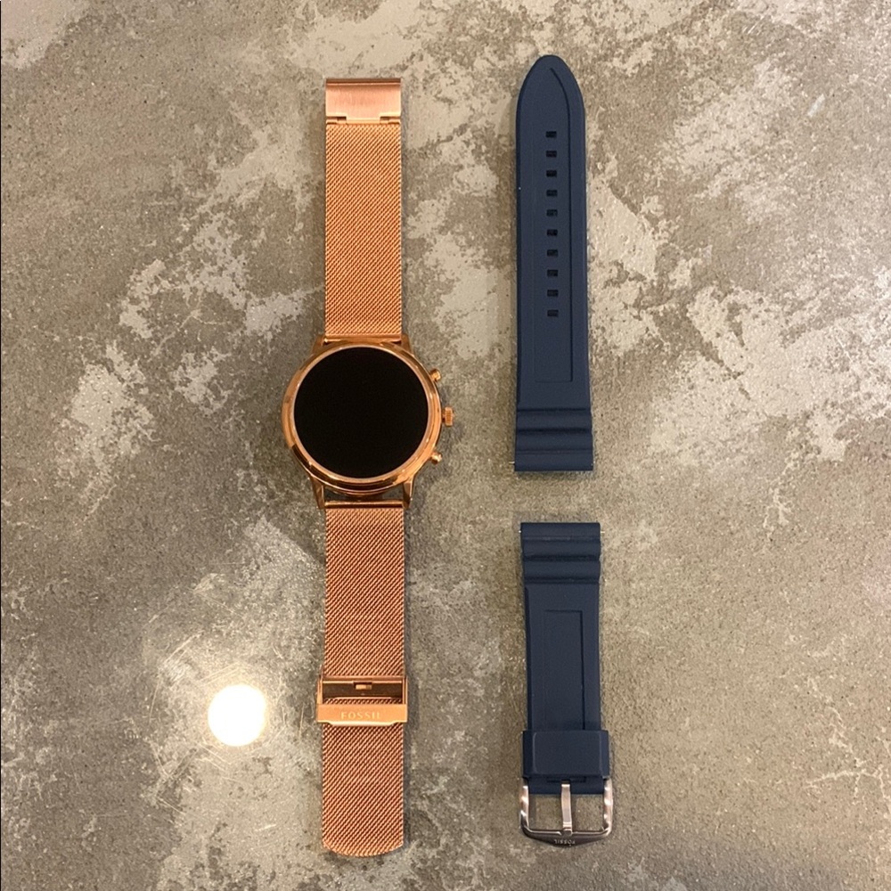 Fossil Rose Gold Smartwatch with a Mesh and a Blue Strap 22mm
